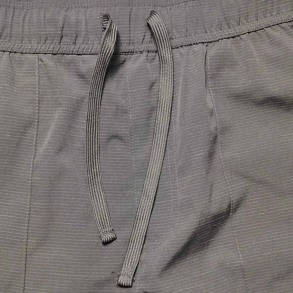 Avalanche Outdoor Shorts Men’s Large Gray Stretch Hiking Athletic Zip Pocket